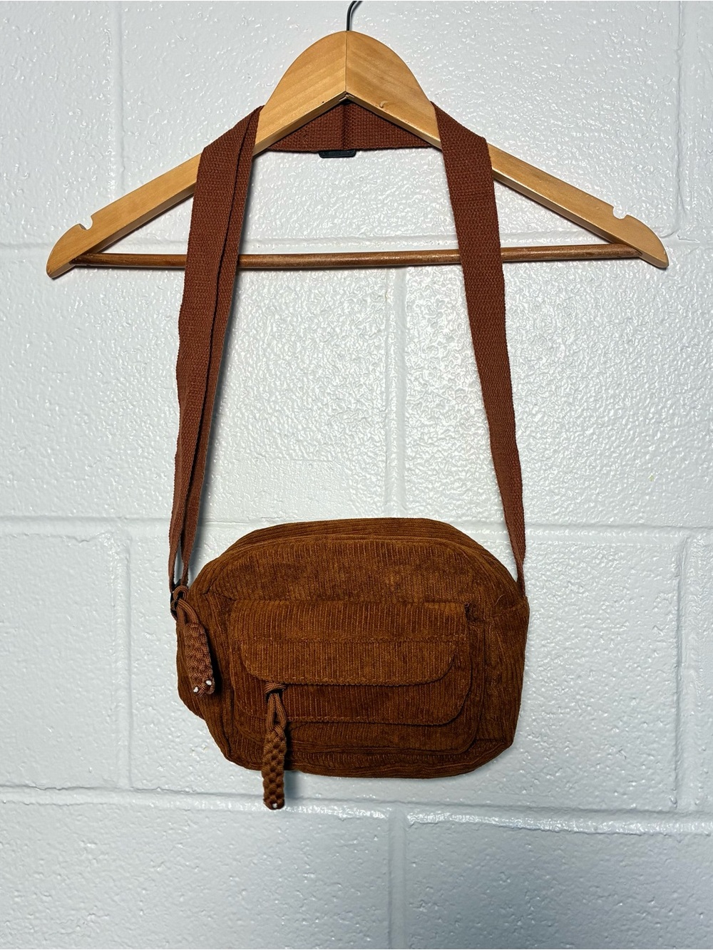Y2K tassel zip crossbody bag brown corduroy